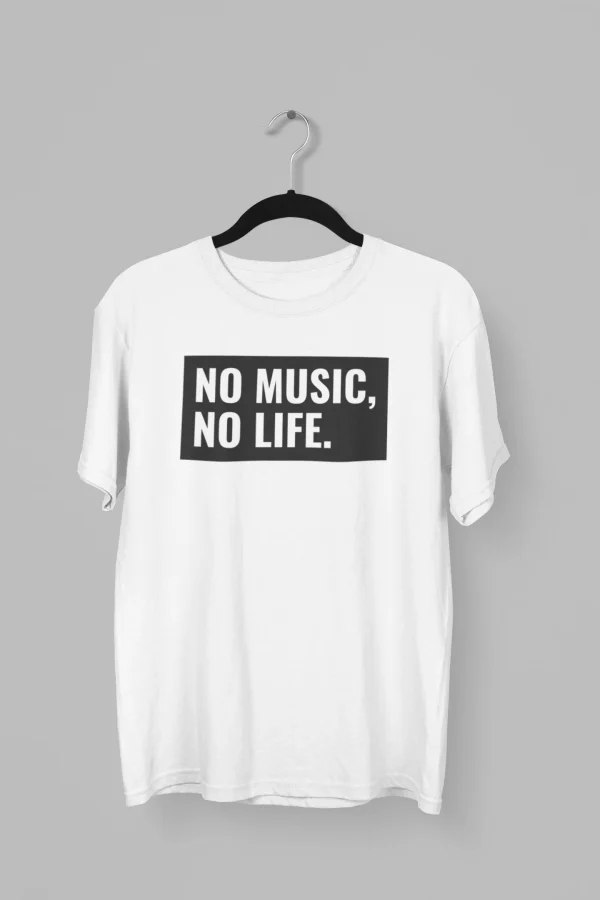 Remera con la frase No Music No Life