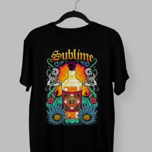Remera de Sublime con botella y calaveras