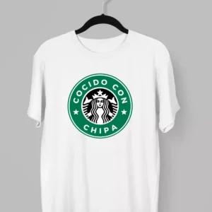 Remera de parodia a Starbucks con el logo y titulo "Cocido con Chipa"