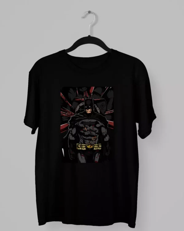 Remera de Batman con multiples heridas