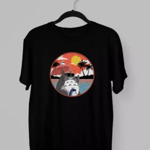 Remera de Mi vecino Totoro en la playa con su amigos